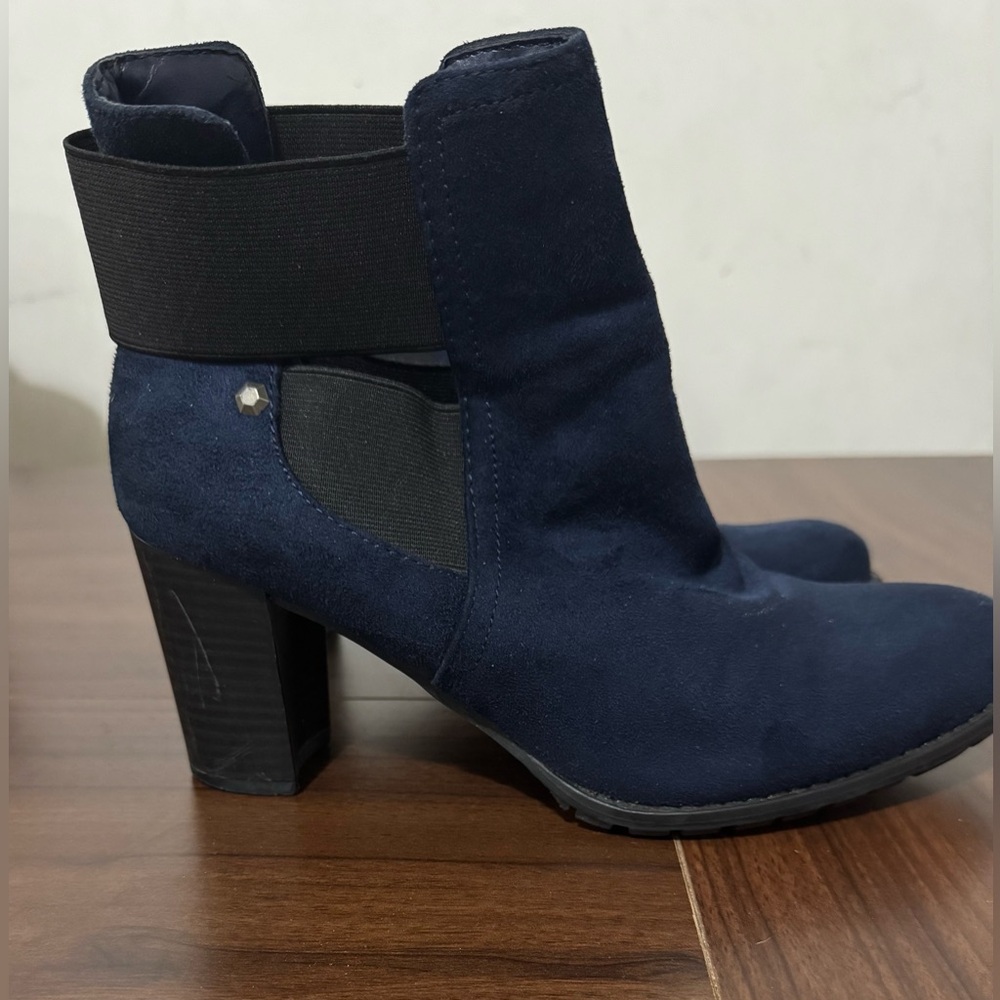Navy Blue Suede 3 in High Heel Boot, Attention size 8 with elastic bands & stud - Picture 1 of 6